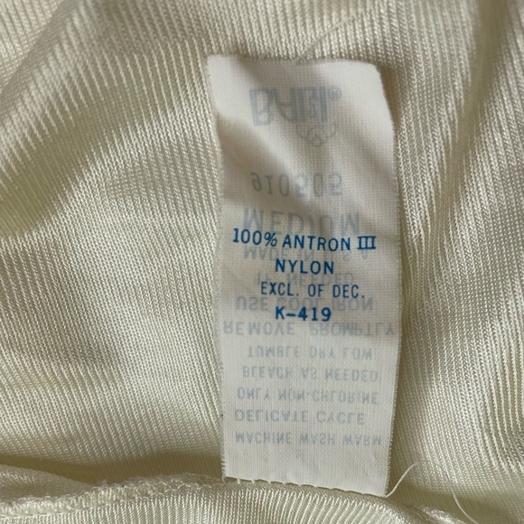 Bali Ivory Half Slip Lace Bottom Hem Size Medium - Picture 4 of 6